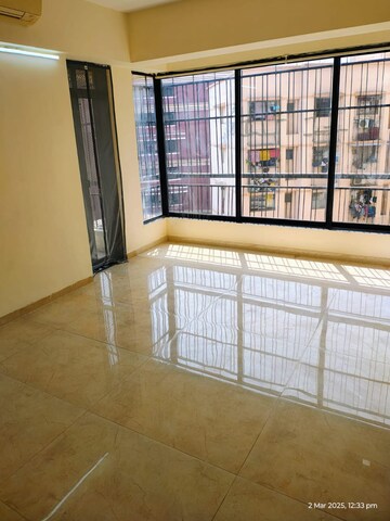 Room in 2 BHK Apartment at Satellite Royale, Goregaon East – for Rent