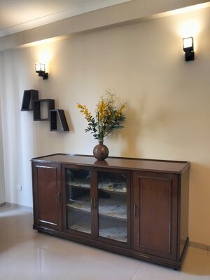 Room in 3 BHK Apartment at Emaar MGF Emerald Hills, Sector 65 – for Rent