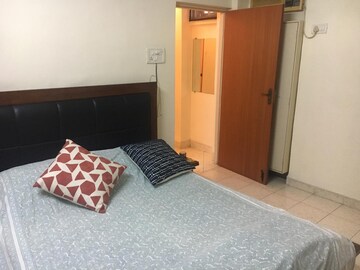 2.5 BHK Apartment For Rent in Dosti Eastern Bay, Wadala