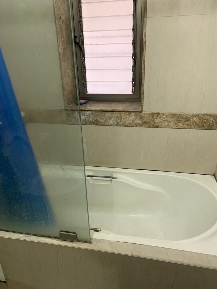 Bathroom, raheja-sherwood 2 Bedroom 1050 Sq.Ft. Apartment In Goregaon East Mumbai 9565392
