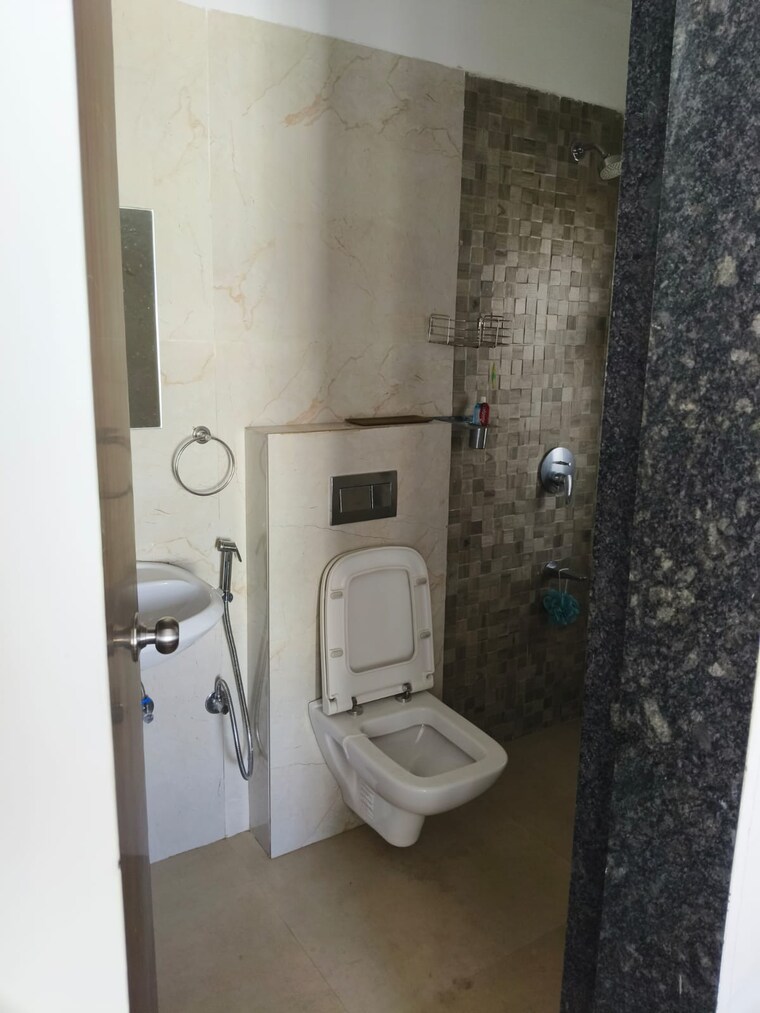 Bathroom, ng-grand-plaza 2 Bedroom 850 Sq.Ft. Apartment In Ghansoli Navi Mumbai 9565406