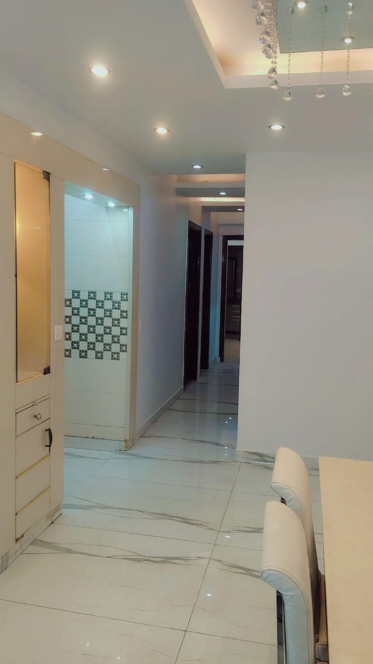 undefined, krishna-apra-residency 3.5 Bedroom 1847 Sq.Ft. Apartment In Sector 61 Noida 9565433