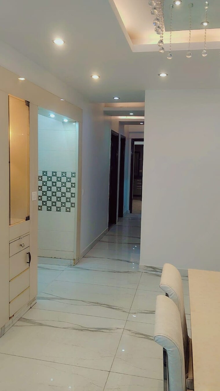 undefined, krishna-apra-residency 3.5 Bedroom 1847 Sq.Ft. Apartment In Sector 61 Noida 9565433