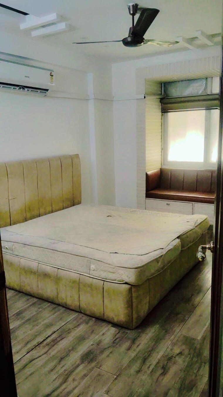 Bedroom, krishna-apra-residency 3.5 Bedroom 1847 Sq.Ft. Apartment In Sector 61 Noida 9565433