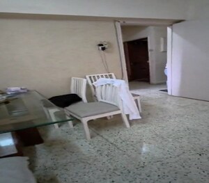 Room in 2 BHK Apartment at Dadar East – for Rent