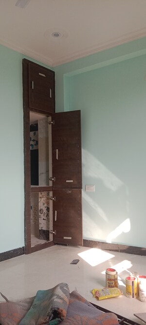 Furnished Amenities in 1 BHK Builder Floor at Saket – for Rent