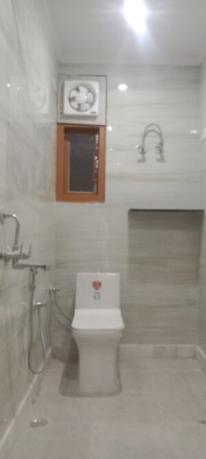Bathroom in 1 BHK Builder Floor at Saket – for Rent