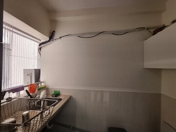 Furnished Amenities in 3 BHK Apartment at Raheja Vistas, Nacharam – for Rent