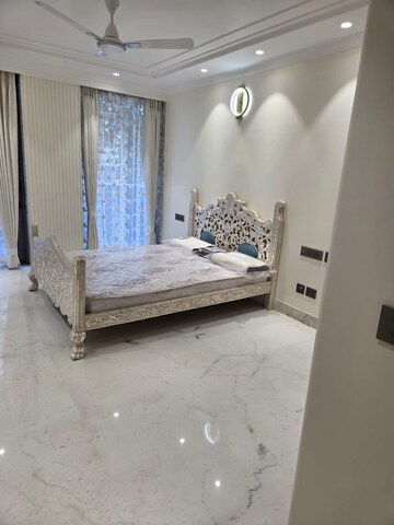 3 BHK Builder Floor For Rent in Defence Colony