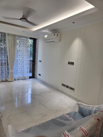 Living Room in 3 BHK Builder Floor at Defence Colony – for Rent
