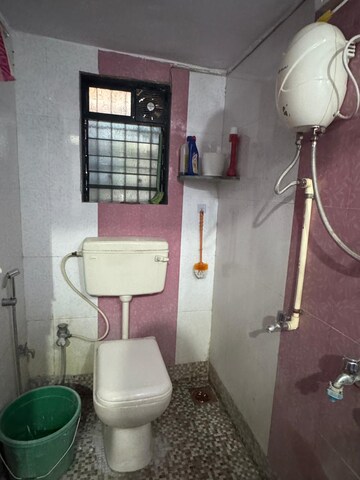 Bathroom in 1 BHK Apartment at Dombivli East – for Rent
