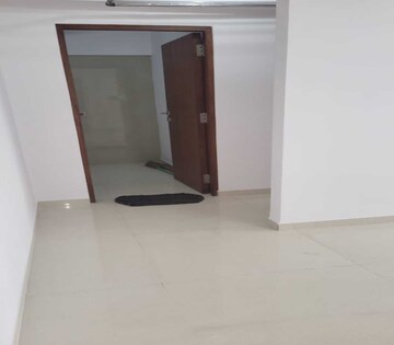 Room in 1 BHK Apartment at Dadar East – for Sale