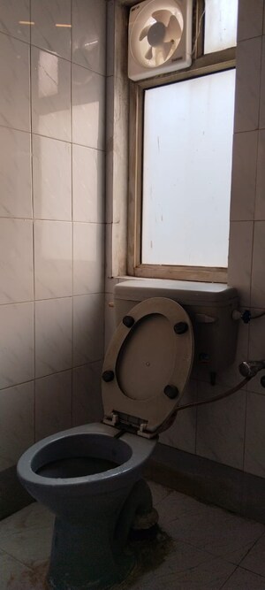 Bathroom in 1.5 BHK Builder Floor at Greater Kailash I – for Rent