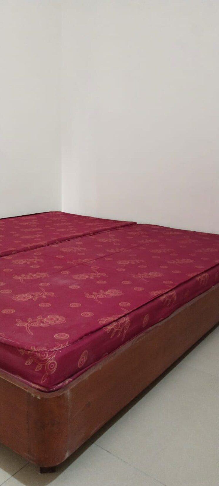 Bedroom, greater kailash i 1.5 Bedroom 100 Sq.Yd. Builder Floor In Greater Kailash I Delhi 9565511