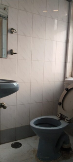Bathroom in 1.5 BHK Builder Floor at Greater Kailash I – for Rent