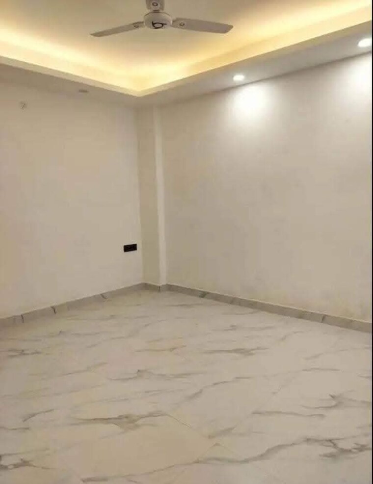 Bedroom, freedom fighters enclave 2 Bedroom 1050 Sq.Ft. Apartment In Freedom Fighters Enclave Delhi 9565507