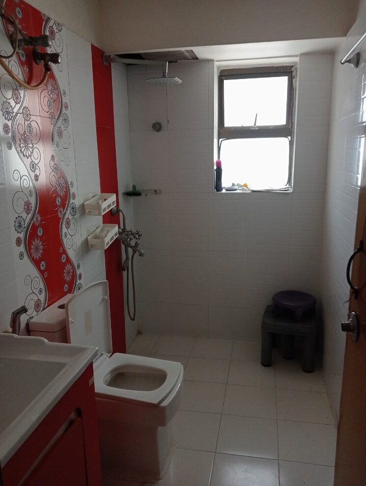 Bathroom, diamond-city-south 3 Bedroom 1659 Sq.Ft. Apartment In Tollygunge Kolkata 9565510