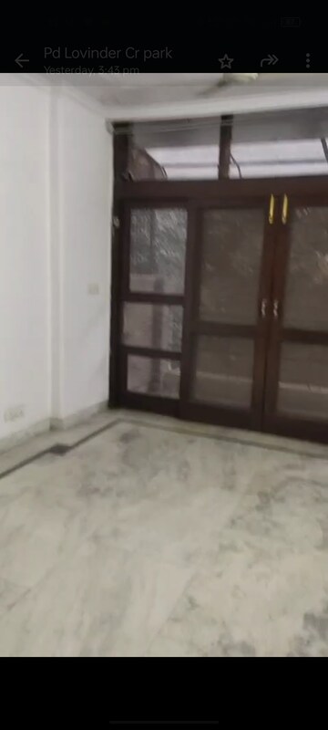 Room in 2 BHK Builder Floor at Chittaranjan Park – for Rent
