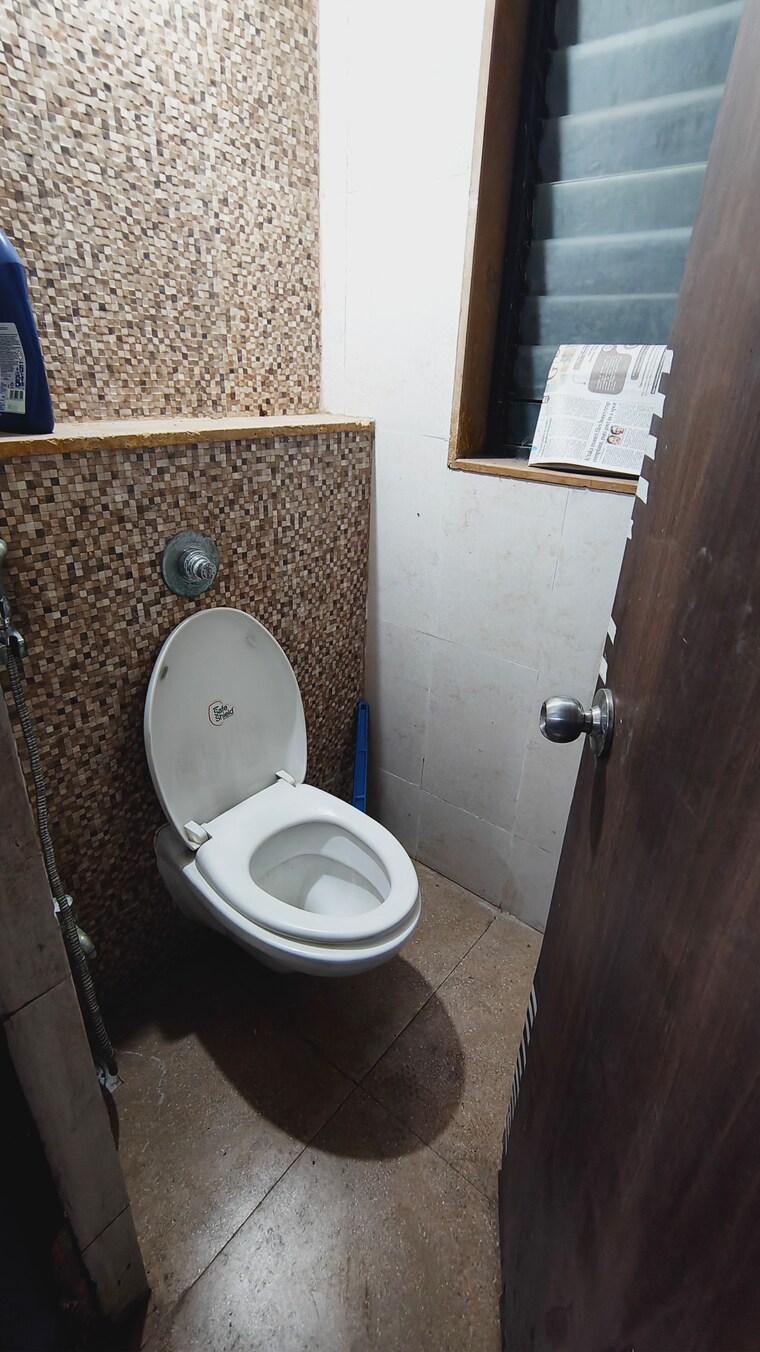 Bathroom, lodha-palava-city-lakeshore-greens 1 Bedroom 810 Sq.Ft. Apartment In Dombivli East Thane 9565644