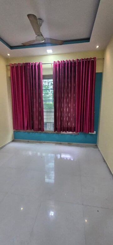 Room in 2 BHK Apartment at Vasant Fiona, Pokhran Road No Two – for Rent
