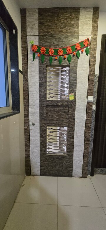 2 BHK Apartment – Entrance View at Vasant Fiona, Pokhran Road No Two - for Rent