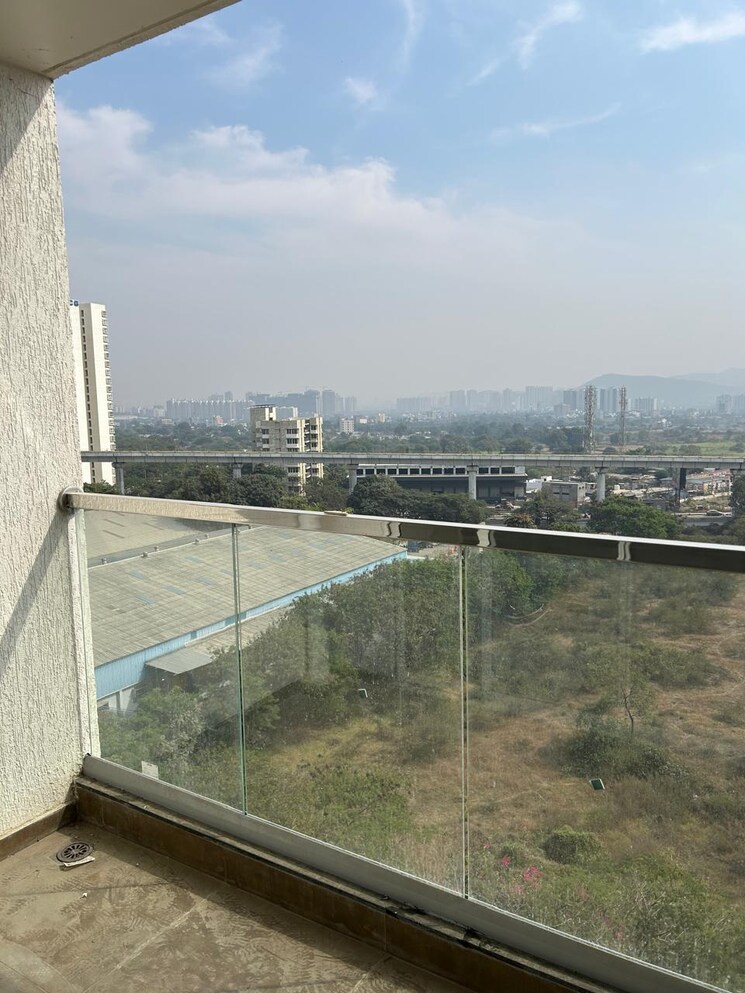 Swimming Pool, vilas-javdekar-yashone-eternitee 3 Bedroom 989 Sq.Ft. Apartment In Hinjewadi Pune 9565604