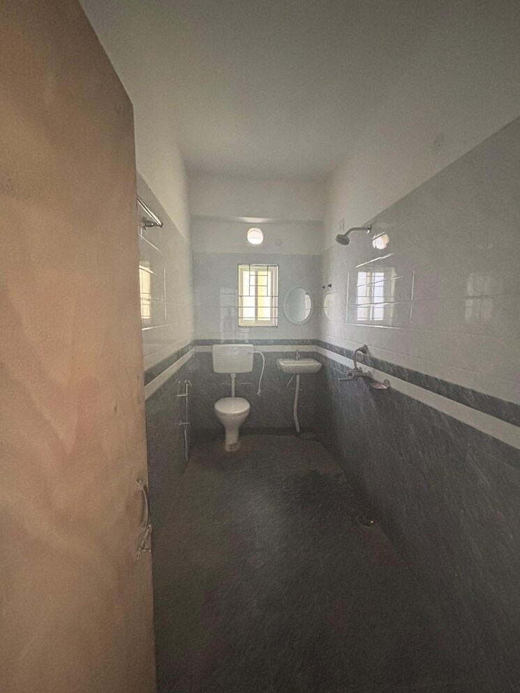 undefined, jalukbari 2 Bedroom 900 Sq.Ft. Builder Floor In Jalukbari Guwahati 9565642