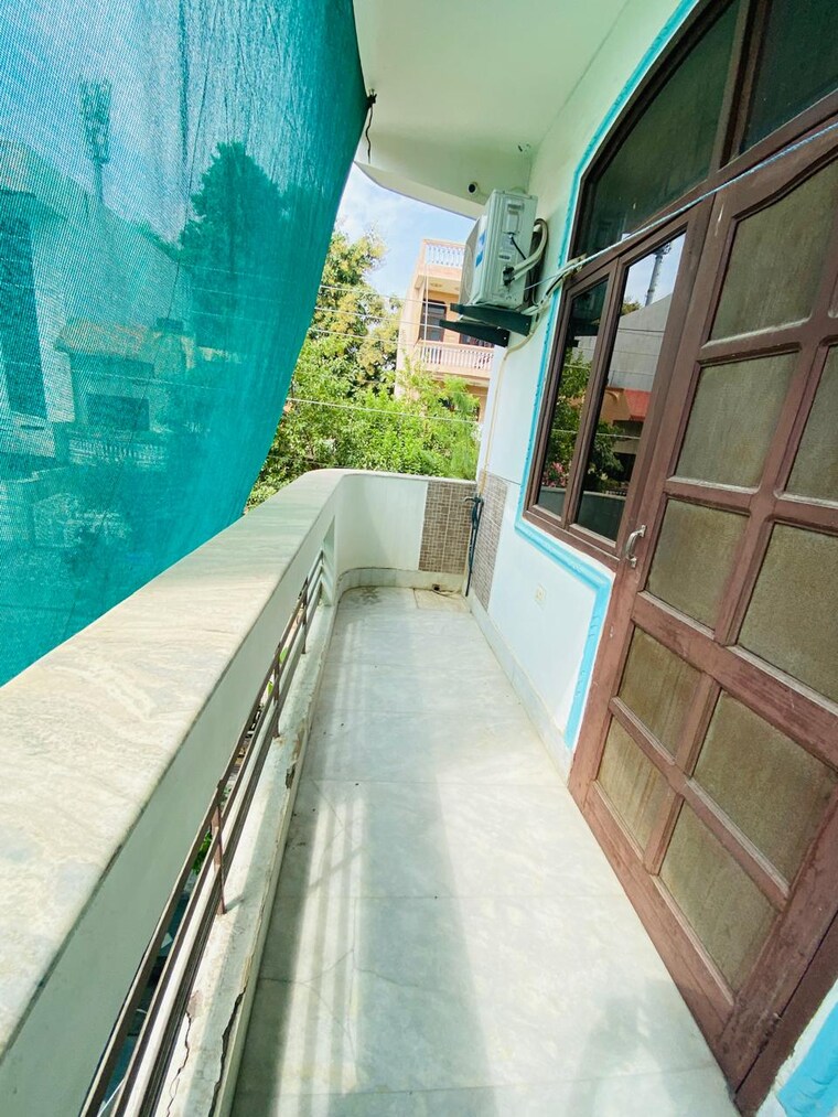 Balcony, unitech-infospace 2 Bedroom 1400 Sq.Ft. Builder Floor In Sector 21 Gurgaon 9565664