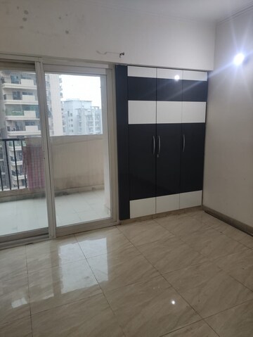 2.5 BHK Apartment For Sale in Gaur City 2 - 14th Avenue, Sector 16c Greater Noida