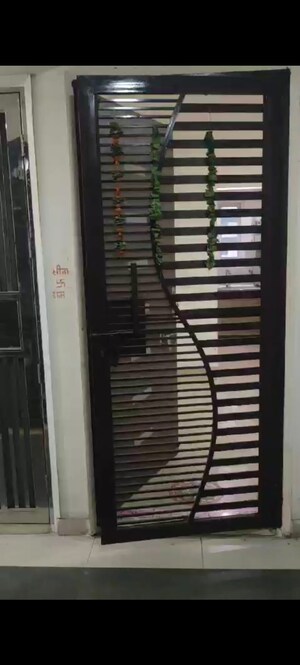 Staircase in 2.5 BHK Apartment at Gaur City 2 - 14th Avenue, Sector 16c Greater Noida – for Sale