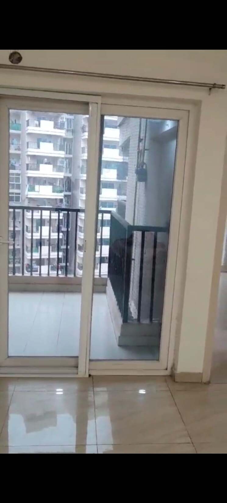 undefined, gaur-city-2-14th-avenue 2.5 Bedroom 1040 Sq.Ft. Apartment In Sector 16c Greater Noida Greater Noida 9565683