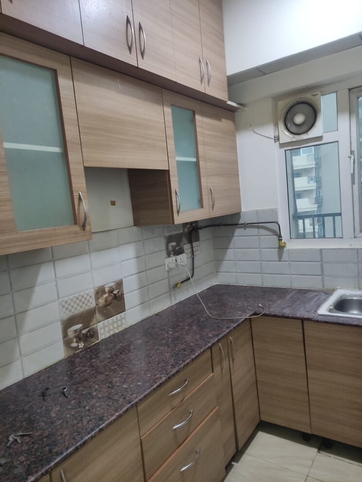Kitchen, gaur-city-2-14th-avenue 2.5 Bedroom 1040 Sq.Ft. Apartment In Sector 16c Greater Noida Greater Noida 9565683