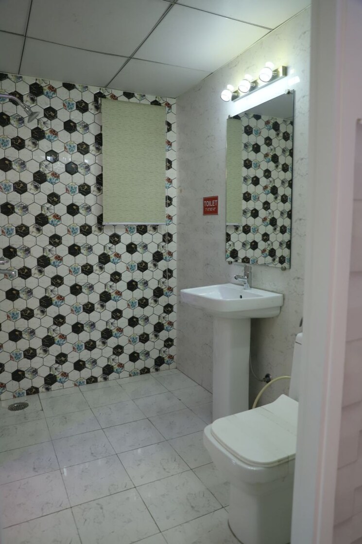 Bathroom, gaur-atulyam 4 Bedroom 1665 Sq.Ft. Apartment In Omicron I Greater Noida Greater Noida 9565673