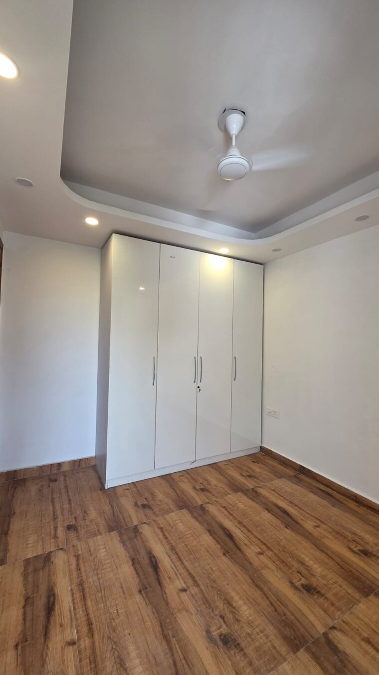 Room, saket 3 Bedroom 2250 Sq.Ft. Builder Floor In Saket Delhi 9565676