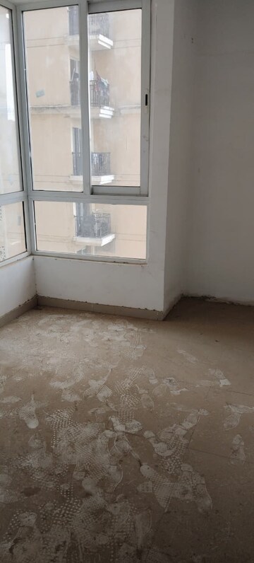 Room in 2 BHK Apartment at Prateek Grand City, Siddharth Vihar – for Sale