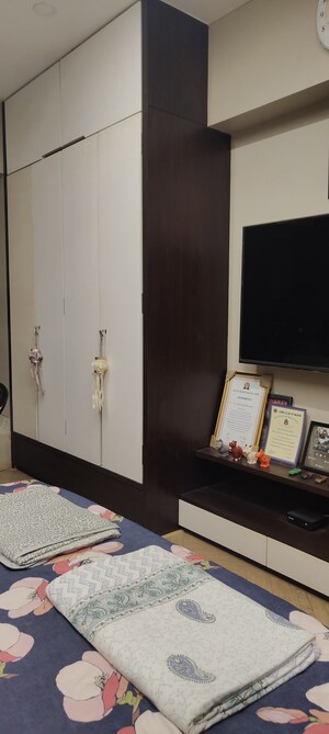 Furnished Amenities in 3 BHK Apartment at DB Woods, Goregaon East – for Rent