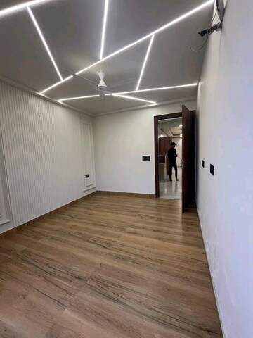 Room in 3 BHK Builder Floor at Chattarpur – for Rent