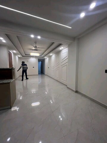 Parking in 3 BHK Builder Floor at Chattarpur – for Rent