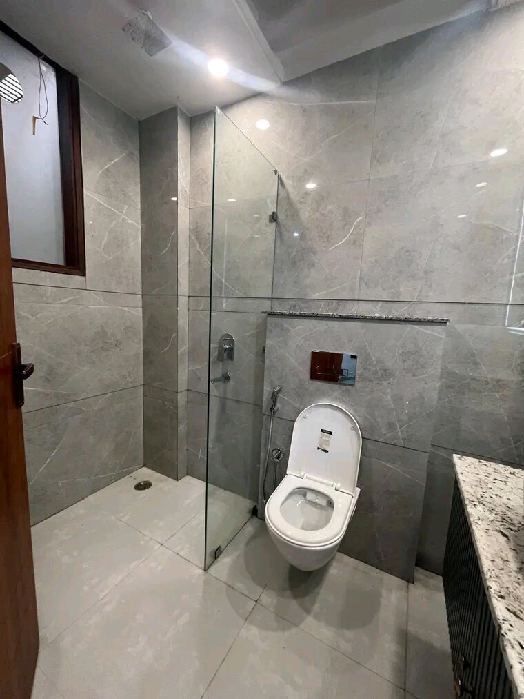 Bathroom, chattarpur 3 Bedroom 1250 Sq.Ft. Builder Floor In Chattarpur Delhi 9565715