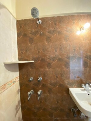 Furnished Amenities in 1 BHK Builder Floor at Sai Homes Sector 49, Sector 49 – for Rent