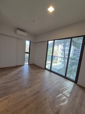 Room in 3 BHK Apartment at Rustomjee Seasons, Bandra East – for Sale