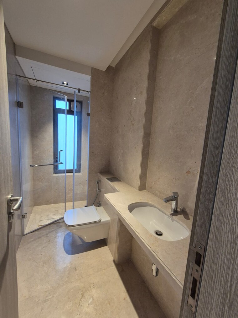 Bathroom, rustomjee-seasons 3 Bedroom 1140 Sq.Ft. Apartment In Bandra East Mumbai 9565718