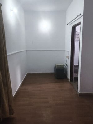 Room in 2 BHK Builder Floor at Sector 22b – for Rent