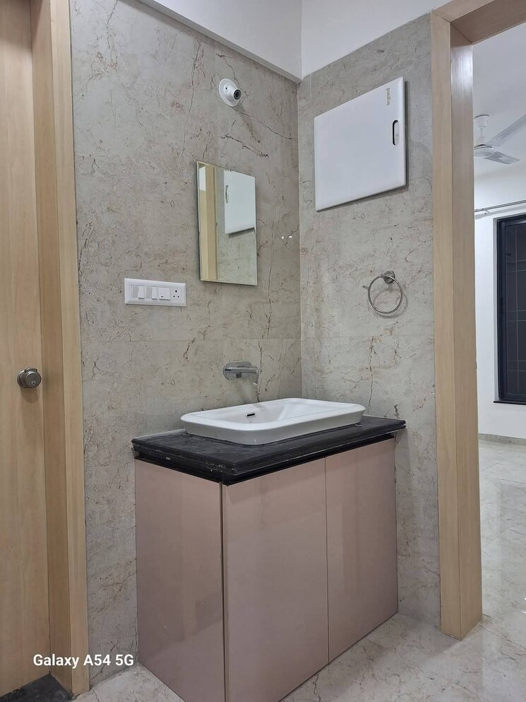 Bathroom, rama-metro-life-maxima-residences 2.5 Bedroom 900 Sq.Ft. Apartment In Tathawade Pune 9565745