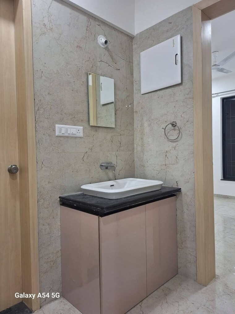 Bathroom, rama-metro-life-maxima-residences 2.5 Bedroom 900 Sq.Ft. Apartment In Tathawade Pune 9565745