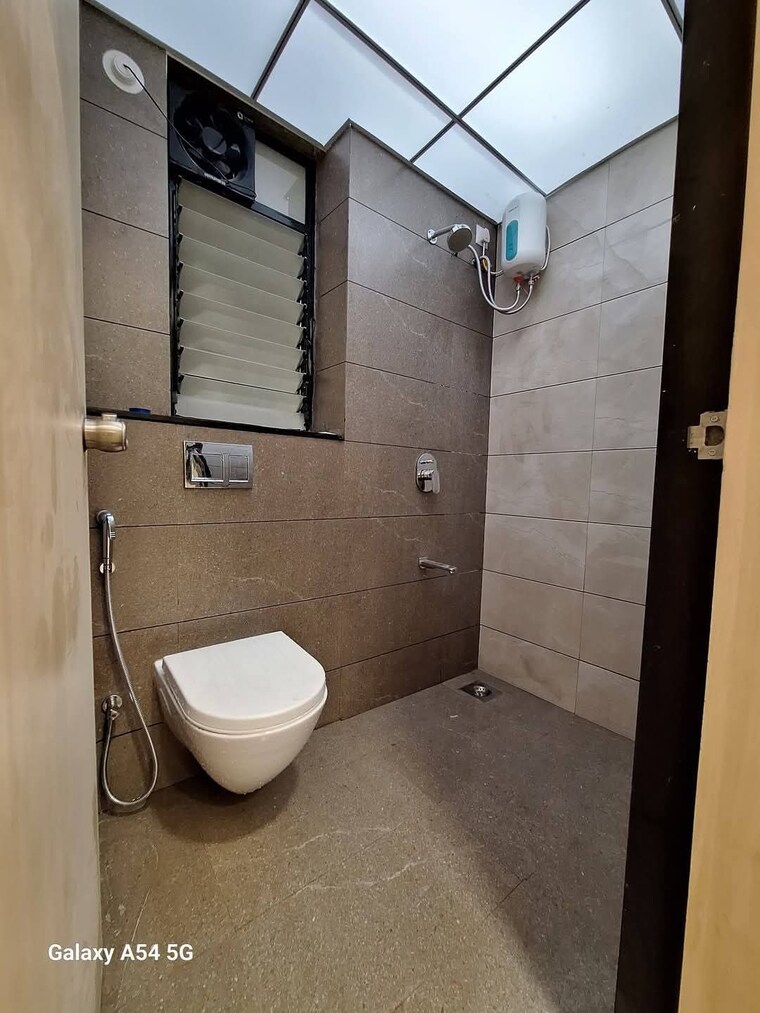 Bathroom, rama-metro-life-maxima-residences 2.5 Bedroom 900 Sq.Ft. Apartment In Tathawade Pune 9565745