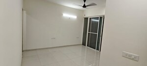 Room in 3 BHK Apartment at L And T Seawoods Residences, Seawoods – for Sale