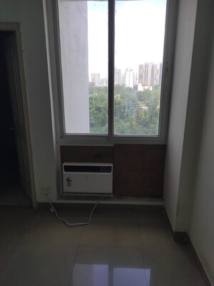 Bathroom in 3 BHK Apartment at Mapsko Paradise, Sector 83 – for Sale