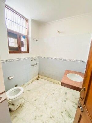 Master Bedroom in 2 BHK Builder Floor at Ansal Plaza Sector-23, Sector 23 – for Rent