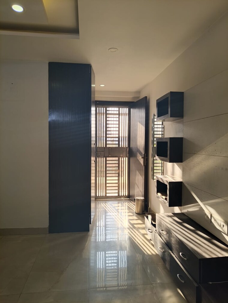 undefined, sector 56 6+ Bedroom 4200 Sq.Ft. Independent House In Sector 56 Gurgaon 9565802